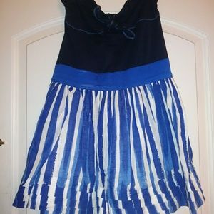 Hollister blue navy white summer dress! 🌸🌸